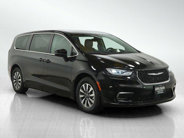 used 2023 Chrysler Pacifica Hybrid car, priced at $30,599