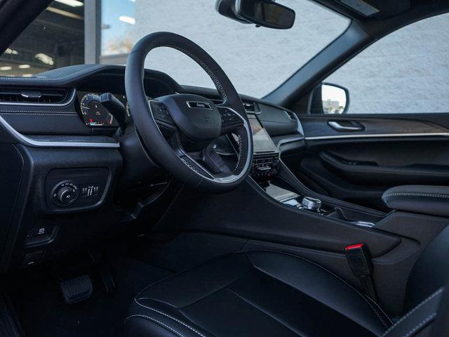 new 2025 Jeep Grand Cherokee car, priced at $42,349