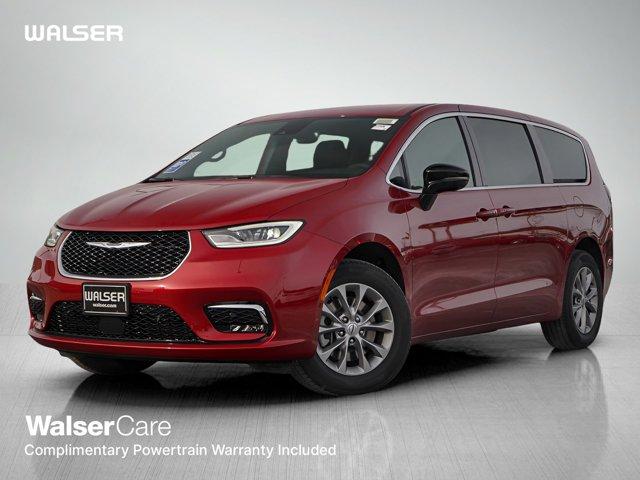 new 2025 Chrysler Pacifica car, priced at $44,499