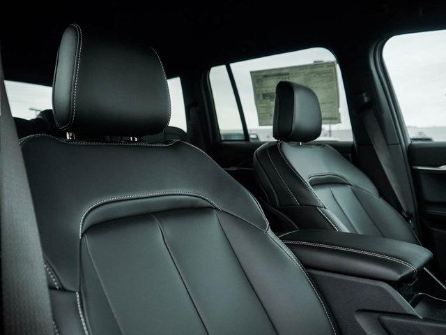 new 2025 Jeep Grand Cherokee car, priced at $46,000