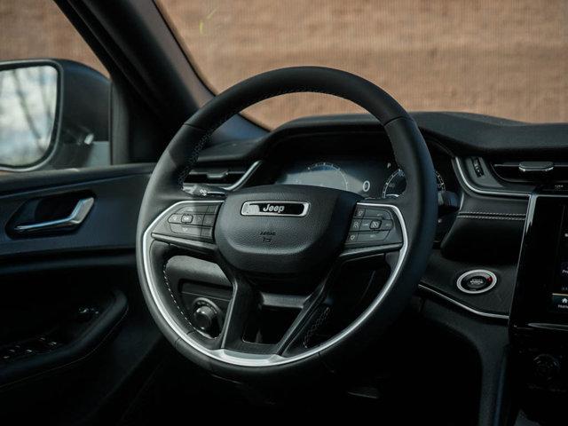 new 2025 Jeep Grand Cherokee car, priced at $39,549