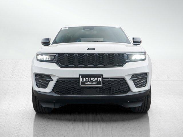 new 2024 Jeep Grand Cherokee car, priced at $42,999