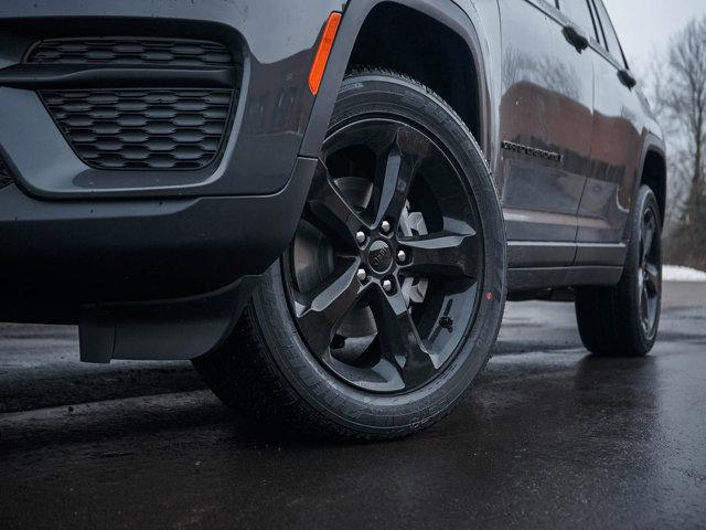 new 2024 Jeep Grand Cherokee car, priced at $45,170