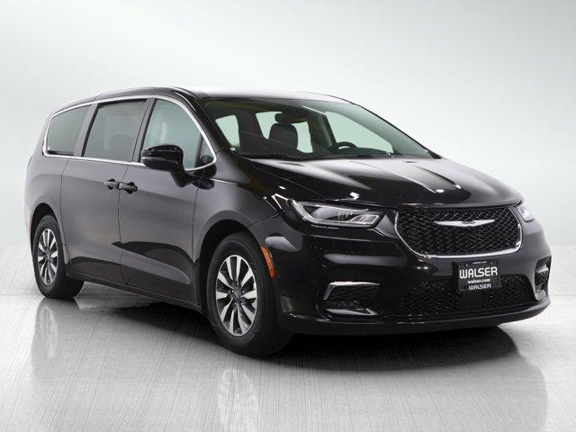 used 2023 Chrysler Pacifica Hybrid car, priced at $30,599