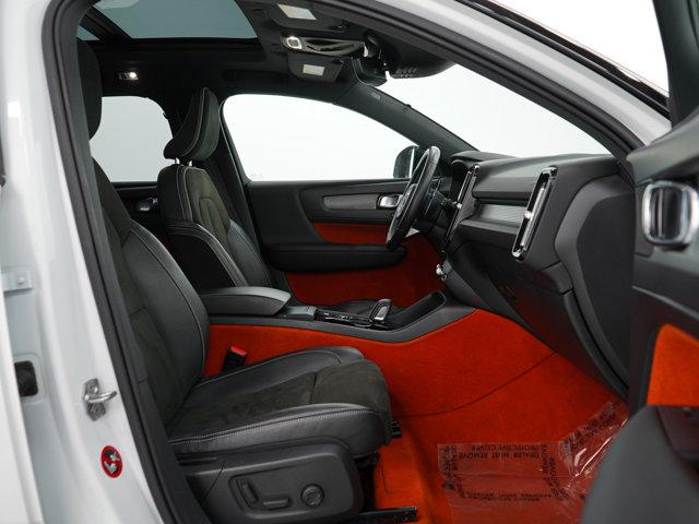 used 2019 Volvo XC40 car, priced at $24,998