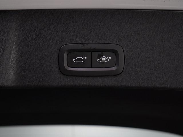 used 2019 Volvo XC40 car, priced at $24,998