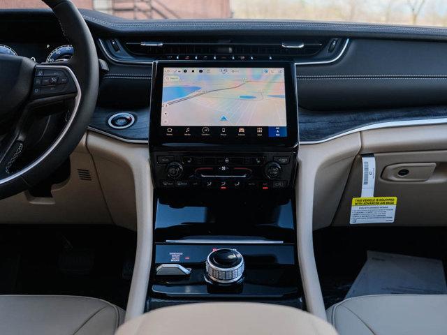 new 2025 Jeep Grand Cherokee car, priced at $47,549