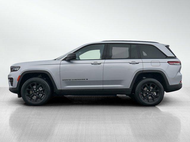 new 2025 Jeep Grand Cherokee car, priced at $42,999