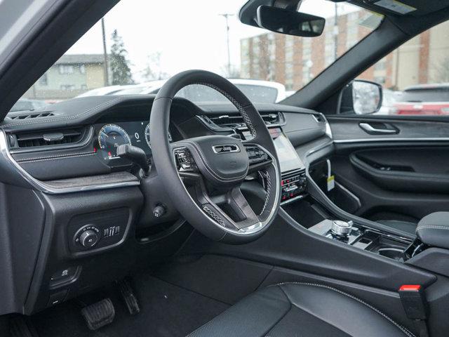 new 2025 Jeep Grand Cherokee car, priced at $55,999