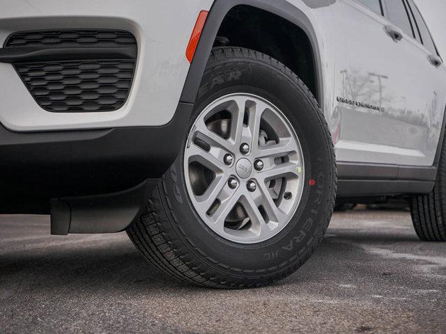 new 2025 Jeep Grand Cherokee car, priced at $38,999