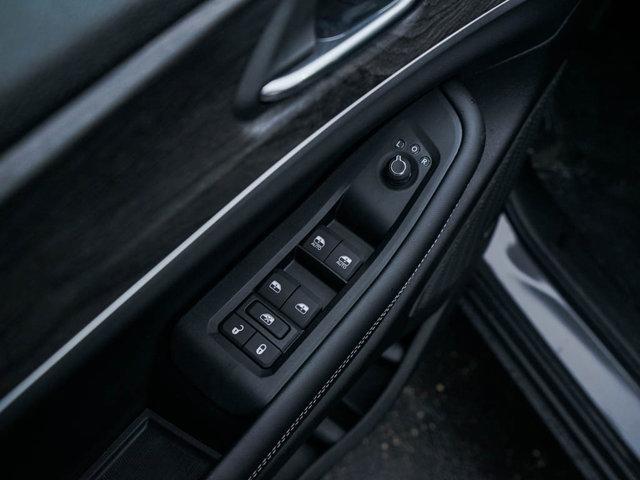 new 2025 Jeep Grand Cherokee car, priced at $52,706