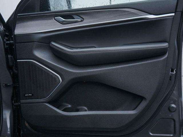 new 2025 Jeep Grand Cherokee car, priced at $52,706