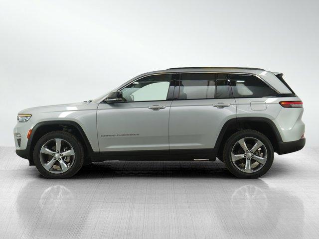 used 2022 Jeep Grand Cherokee car, priced at $30,998