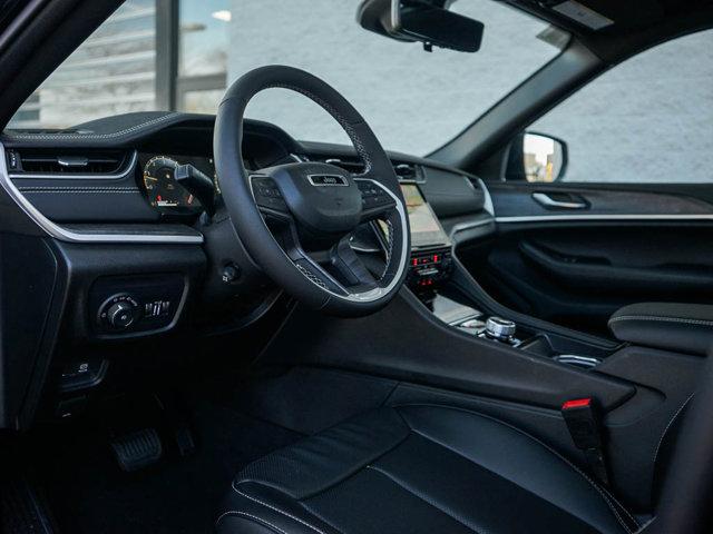 new 2025 Jeep Grand Cherokee car, priced at $48,857