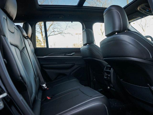new 2025 Jeep Grand Cherokee car, priced at $48,857