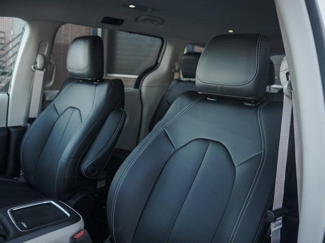 new 2024 Chrysler Pacifica car, priced at $42,645