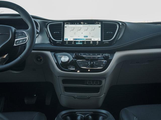 new 2024 Chrysler Pacifica car, priced at $42,645