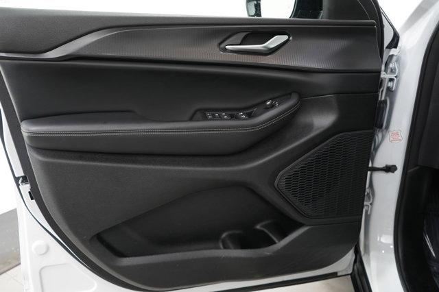 used 2023 Jeep Grand Cherokee car, priced at $28,998
