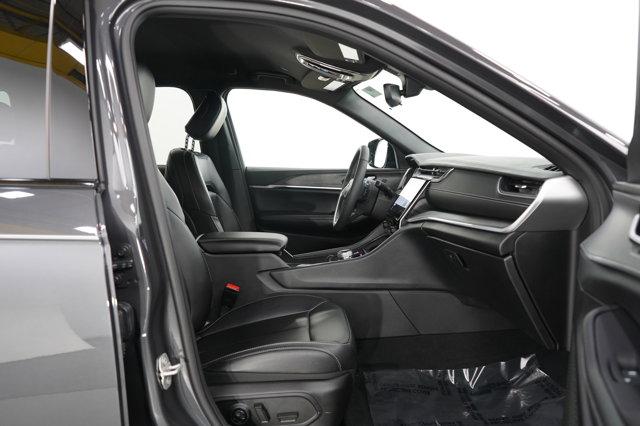 used 2024 Jeep Grand Cherokee car, priced at $39,998