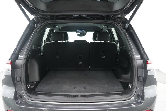 used 2024 Jeep Grand Cherokee car, priced at $39,998