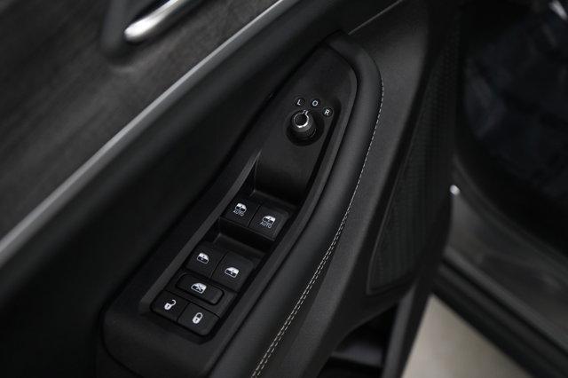 used 2024 Jeep Grand Cherokee car, priced at $39,998