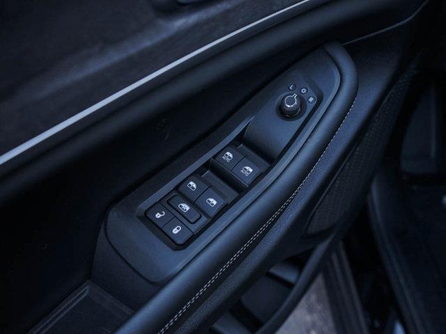 new 2025 Jeep Grand Cherokee car, priced at $48,177