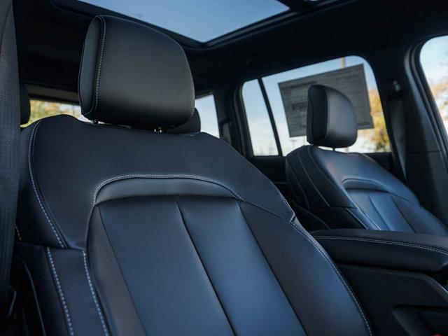 new 2025 Jeep Grand Cherokee car, priced at $48,177