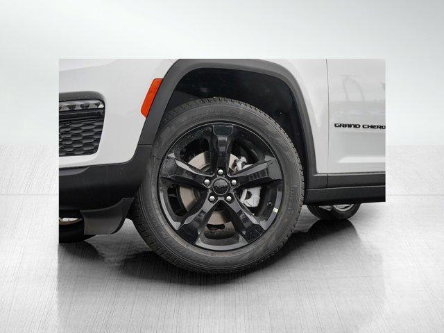 new 2025 Jeep Grand Cherokee car, priced at $48,177