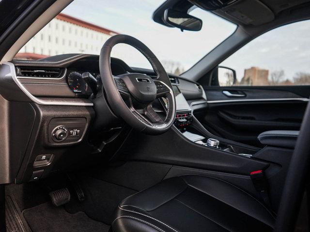 new 2024 Jeep Grand Cherokee car, priced at $48,199