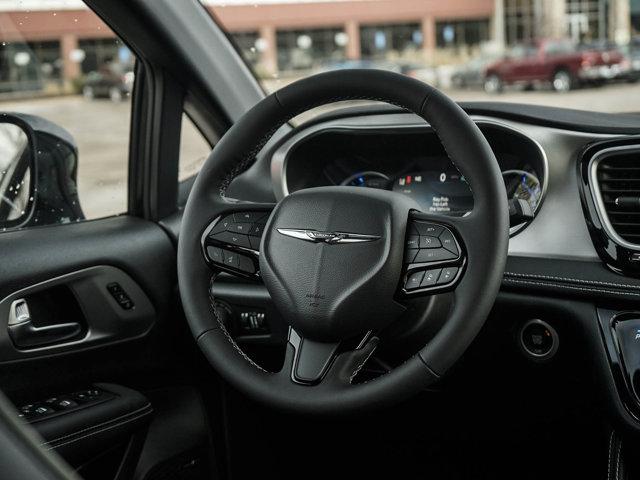 new 2024 Chrysler Pacifica Hybrid car, priced at $57,999