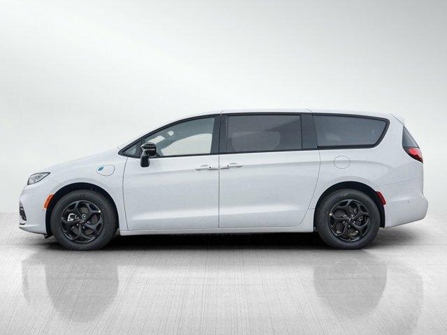 new 2024 Chrysler Pacifica Hybrid car, priced at $50,899