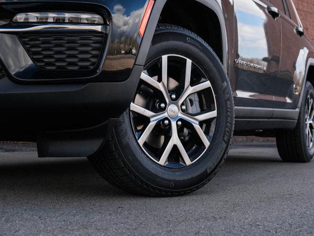new 2025 Jeep Grand Cherokee car, priced at $47,167