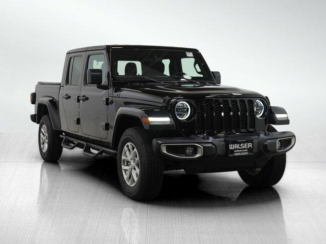 used 2023 Jeep Gladiator car, priced at $33,599