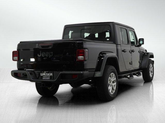 used 2023 Jeep Gladiator car, priced at $33,599