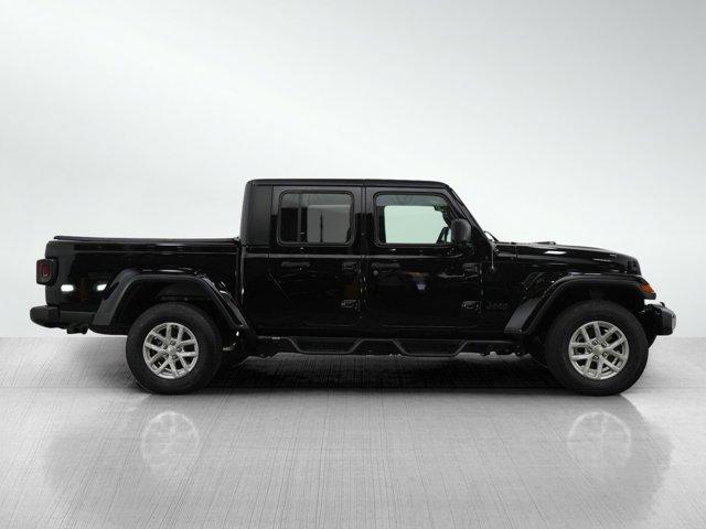 used 2023 Jeep Gladiator car, priced at $33,599