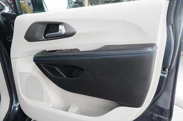used 2021 Chrysler Pacifica car, priced at $27,998