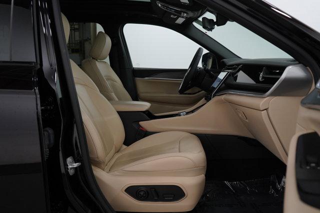 used 2022 Jeep Grand Cherokee car, priced at $33,499
