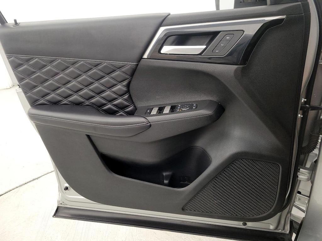 used 2023 Mitsubishi Outlander car, priced at $25,998