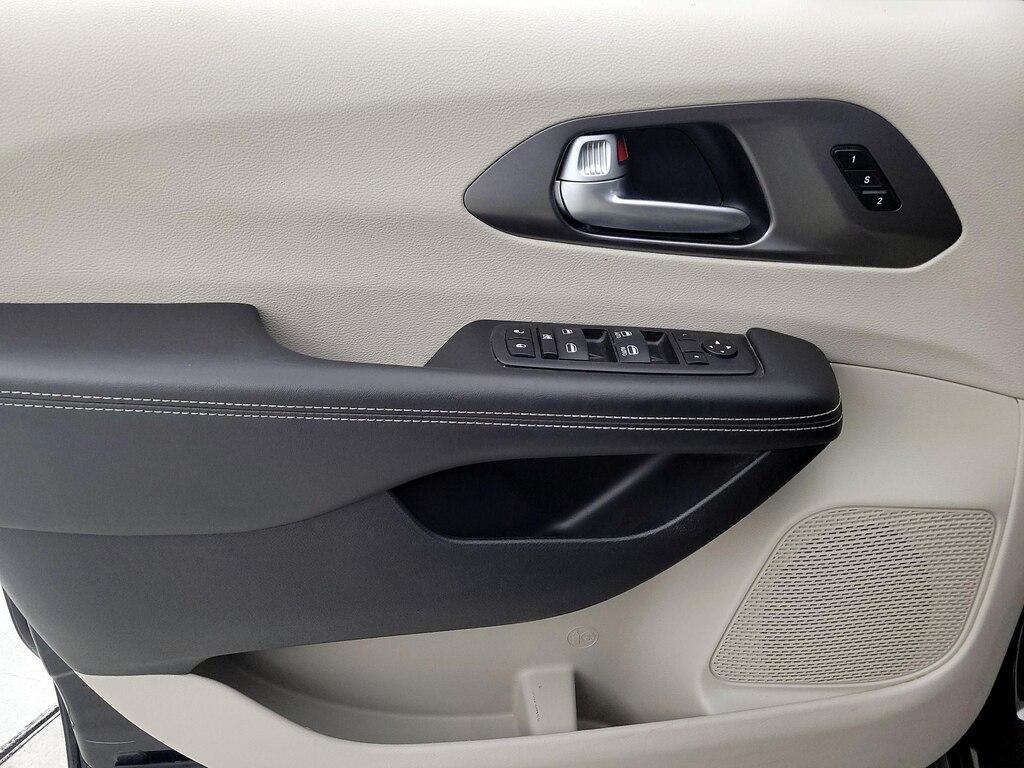 used 2023 Chrysler Pacifica car, priced at $24,998