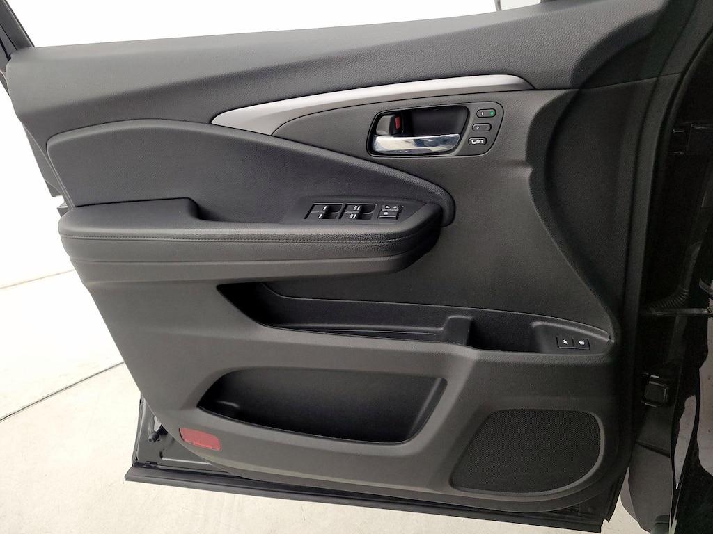 used 2022 Honda Pilot car, priced at $30,998