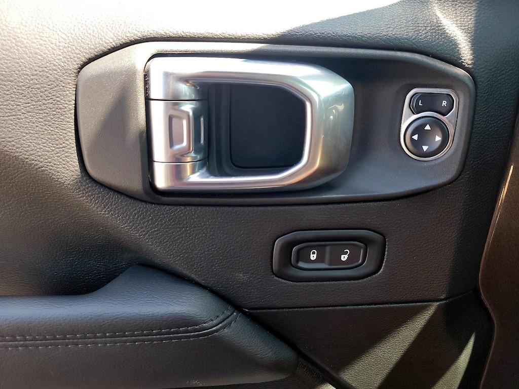 used 2021 Jeep Wrangler car, priced at $36,998