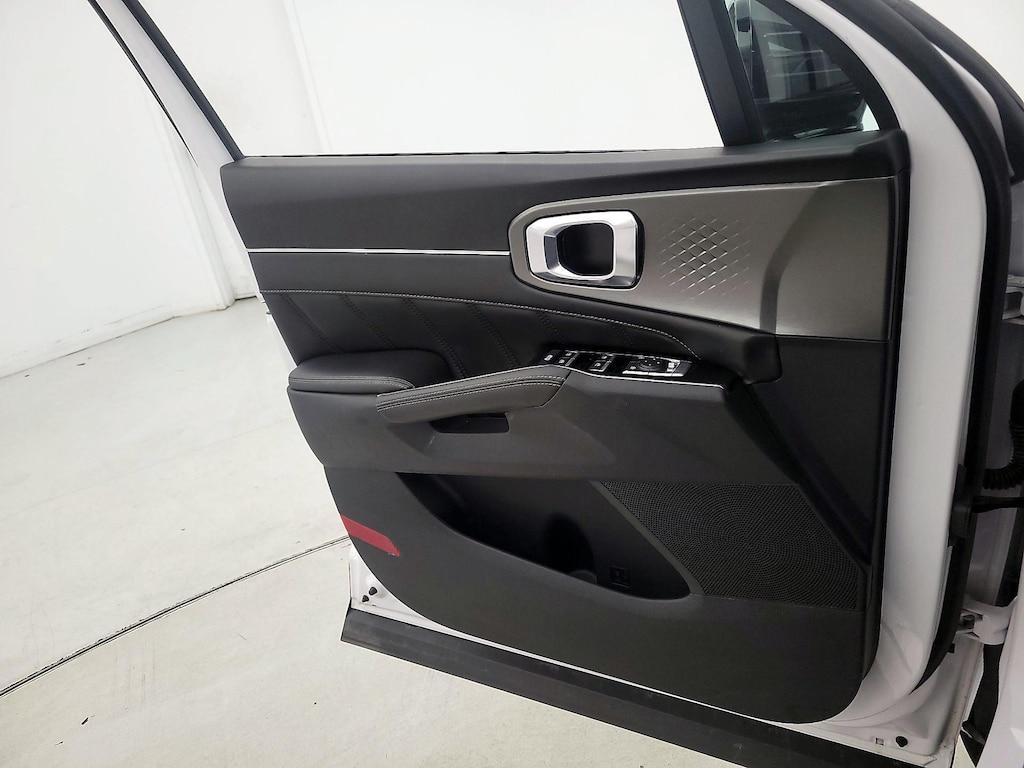 used 2023 Kia Sorento car, priced at $32,998
