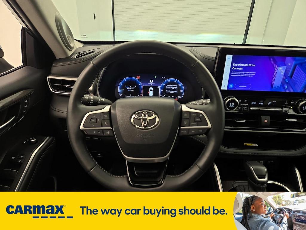 used 2023 Toyota Highlander car, priced at $45,998