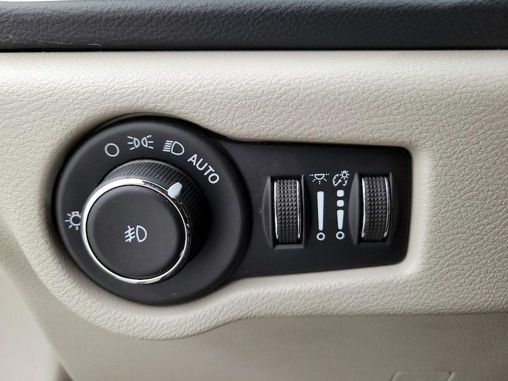 used 2023 Chrysler Pacifica car, priced at $23,998