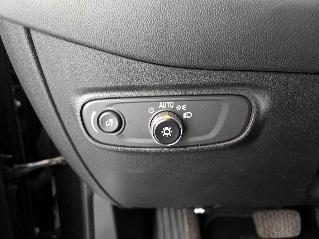 used 2022 Chevrolet Equinox car, priced at $17,998