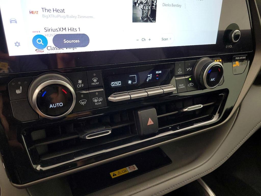 used 2023 Toyota Highlander car, priced at $33,998