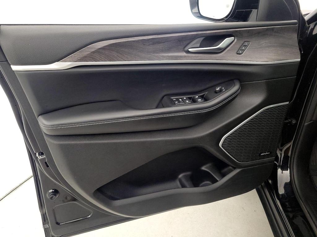 used 2022 Jeep Grand Cherokee car, priced at $30,998