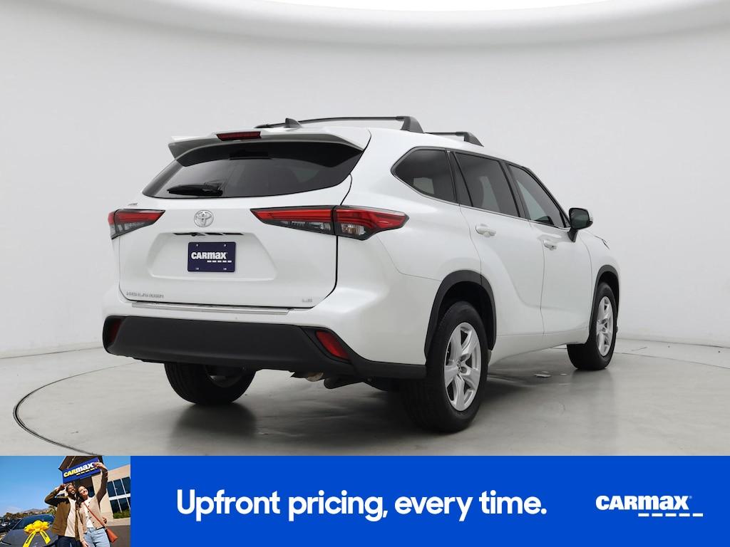 used 2022 Toyota Highlander car, priced at $32,998
