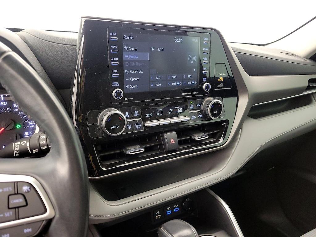 used 2022 Toyota Highlander car, priced at $32,998