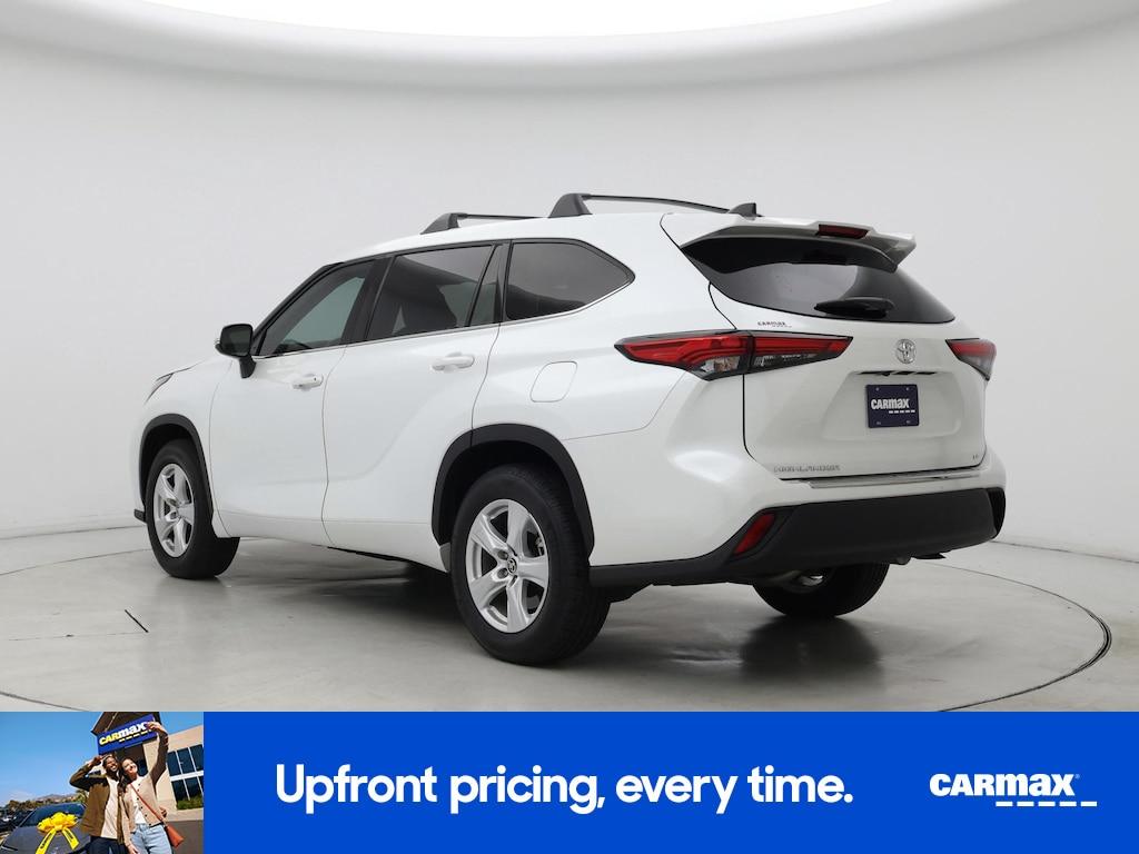 used 2022 Toyota Highlander car, priced at $32,998